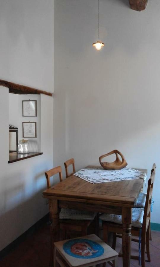 Casa Vacanze "Nonna Vela" Petroio Eksteriør billede