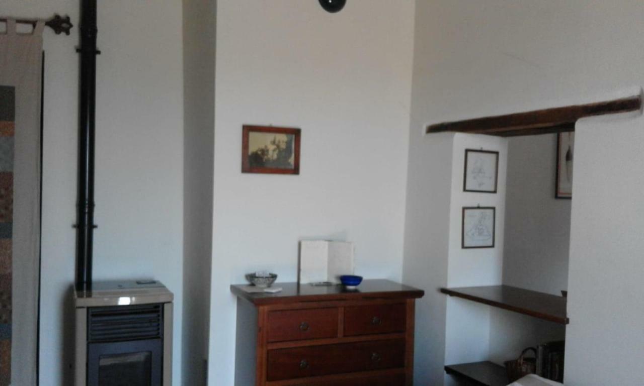 Casa Vacanze "Nonna Vela" Petroio Eksteriør billede