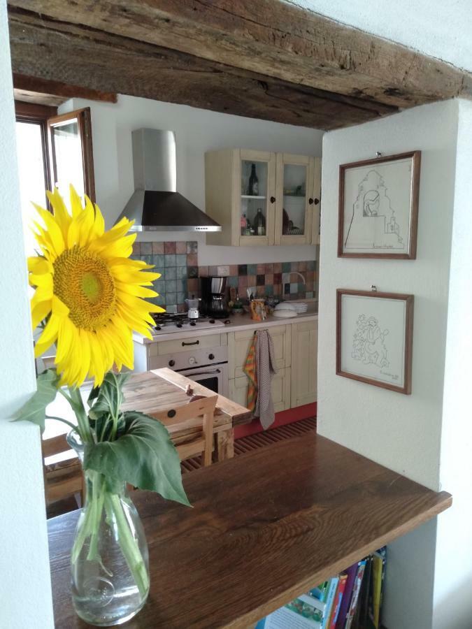 Casa Vacanze "Nonna Vela" Petroio Eksteriør billede